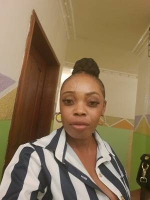 Taty 39 Jahre Douala Kamerun