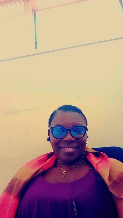 Marie 58 ans Yaoundé  Cameroun