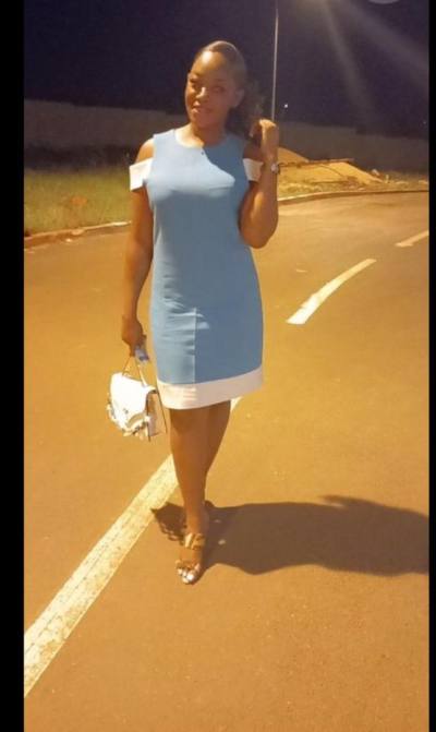 Larissa 30 ans Yaoundé  Cameroun