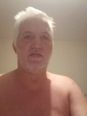 Olivier 51 ans Monbard  France