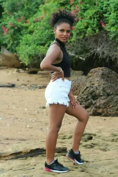 Evalie 23 ans Nosy Be  Madagascar