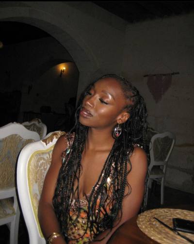 Grace 24 ans Abidjan Côte d'Ivoire