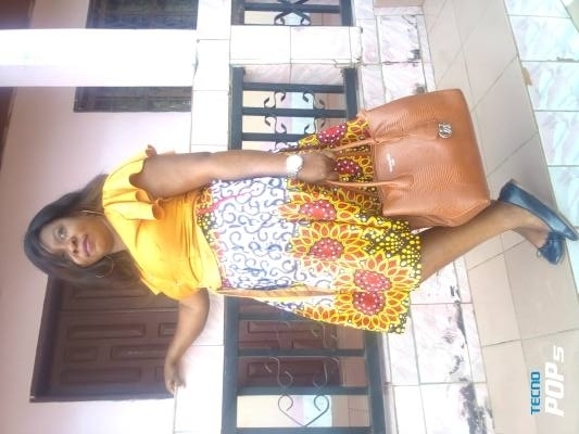 Sophie 38 Jahre Yaoundé  Kamerun