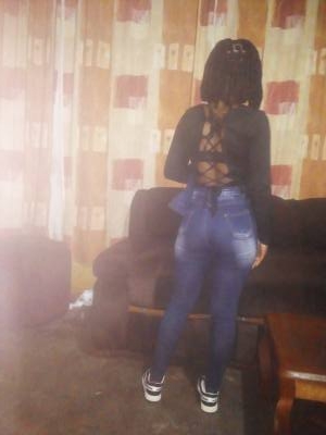 Gisele 25 ans Yaoundé Cameroun