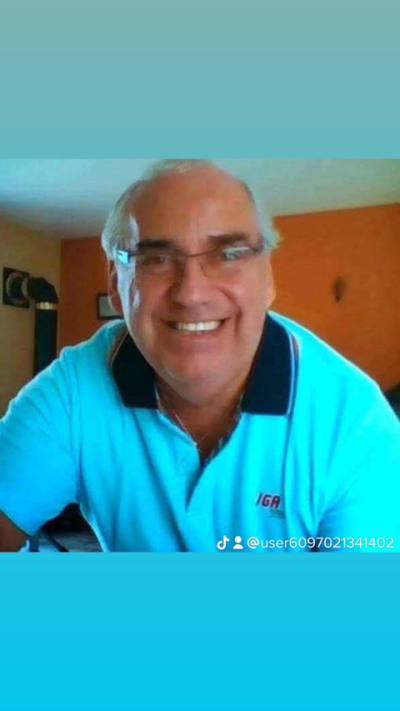 Dennis 67 ans Quebec Canada