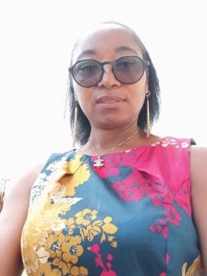 Flore 52 ans Libreville  Gabon