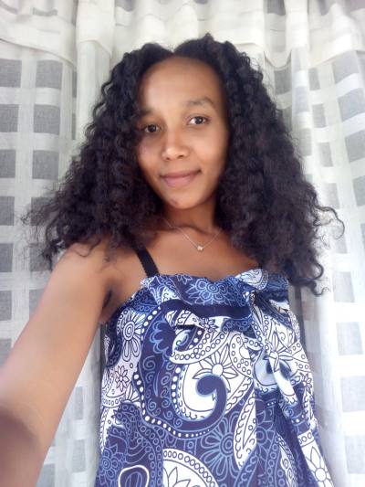 Emelucia 25 ans Sambava Madagascar