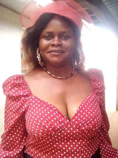 Mariette 41 Jahre Yaounde Cameroun
