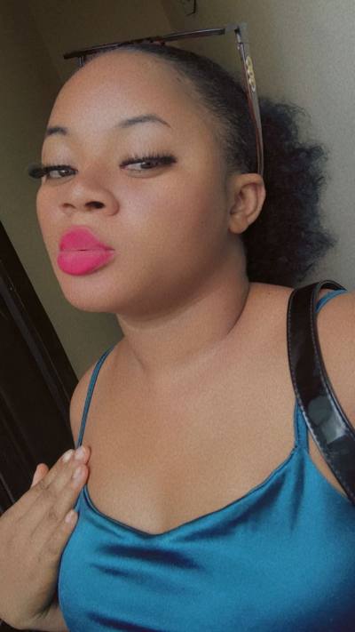 Claudia 24 ans Accra Ghana