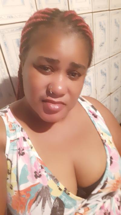 Anais 38 Jahre Yaoundé 4 Kamerun