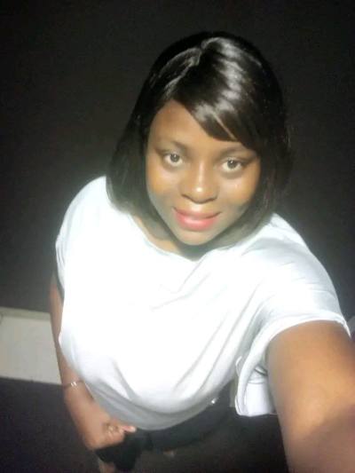 Emilie 32 years Cotonou Togo