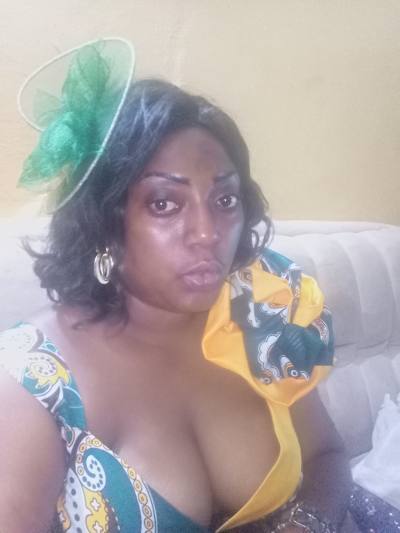 Alyna 39 ans Yaoundé 4 Cameroun