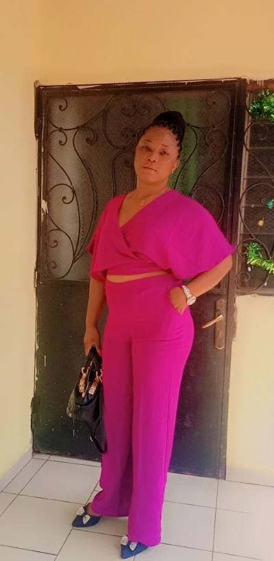 Nadege 28 years Yaoundé  Cameroon