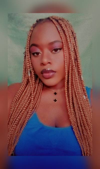 Esther 23 ans Porto-novo  Bénin