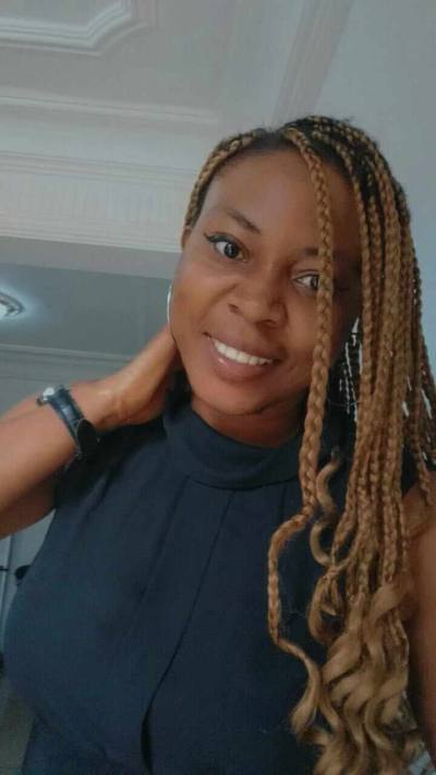 Rachelle 26 ans Yaoundé Cameroun