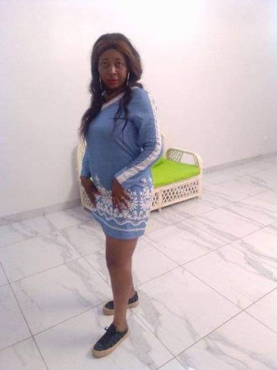 Mireille 45 ans Yaoundé 4 Cameroun