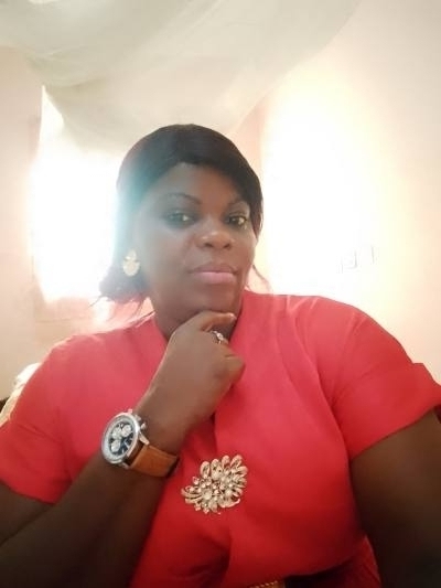 Julienne 46 Jahre Yaoundé 3 Cameroun