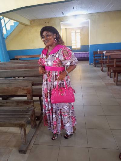 Nadia 46 ans Douala Cameroun