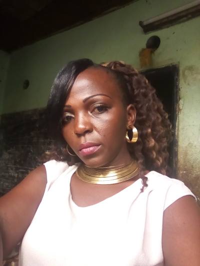 Carole 38 ans Littoral Cameroun