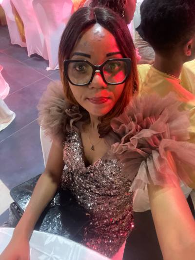 Fanny 35 Jahre Yaounde Kamerun