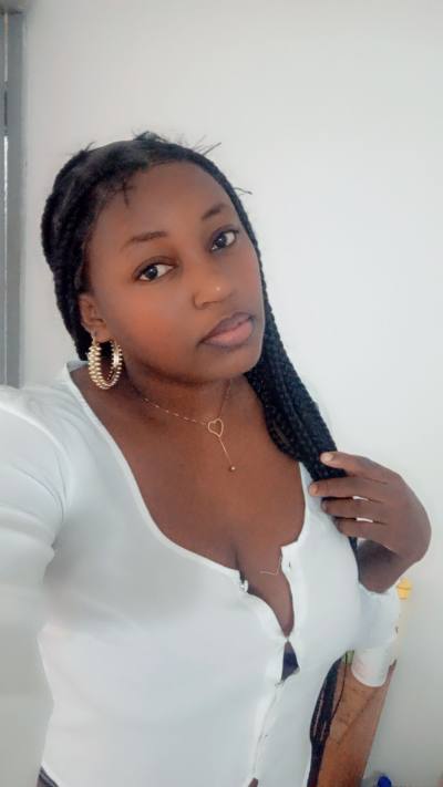 Brenda 31 ans Pointe Noire  Congo