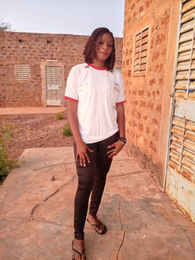 Marie 31 Jahre Ouagadougou  Burkina Faso