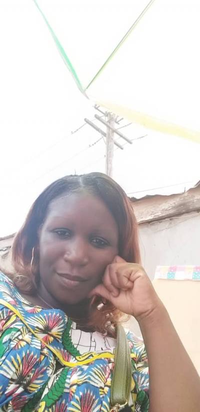 Joane 44 ans Yaounde Cameroun