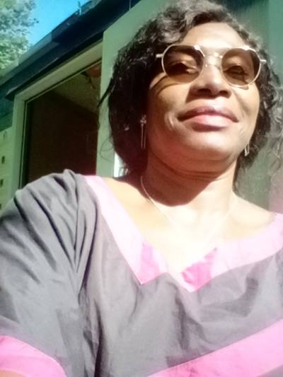 Suzanne 49 ans Douala  Cameroun