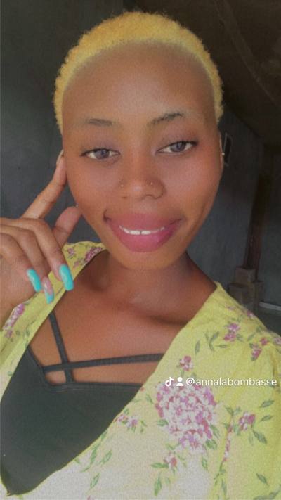 Anna 26 ans Libreville  Gabon