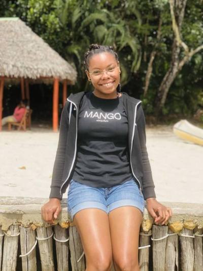 Johanah 27 Jahre Toamasina Madagaskar