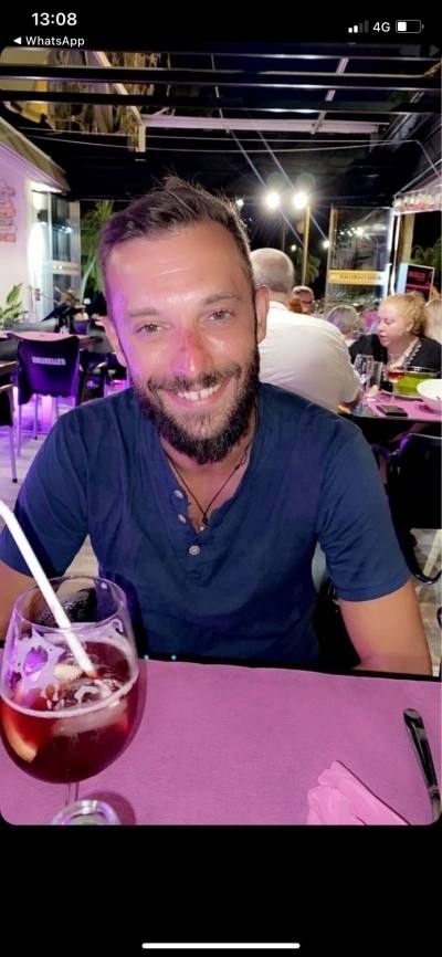 Johann 38 Jahre Charleroi  Belgien