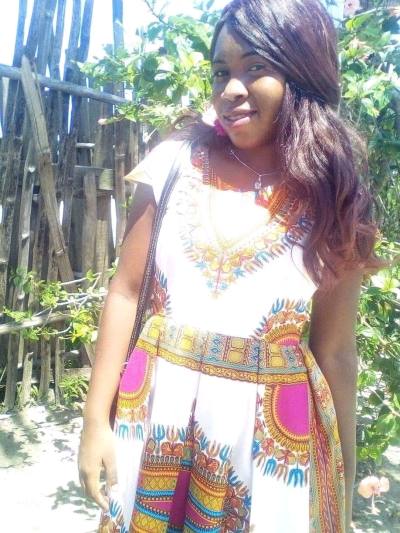 Zanatsoa 28 ans Toamasina Madagascar