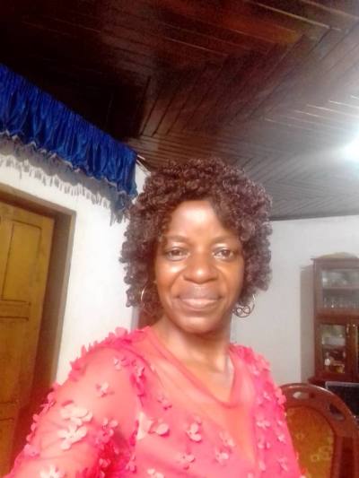 Marie 47 ans Yaoundé Cameroun