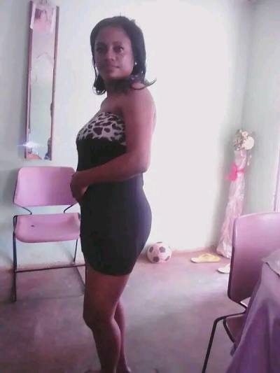 Nathalie 34 years Douala3e Cameroon