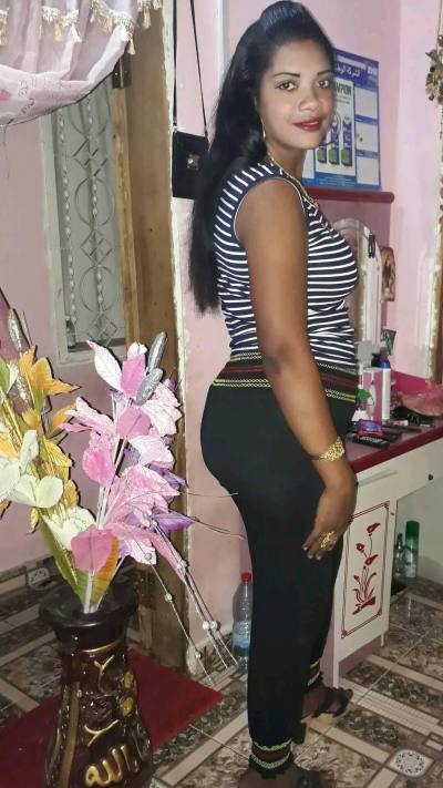 Nadia 34 ans Anjouan Comores