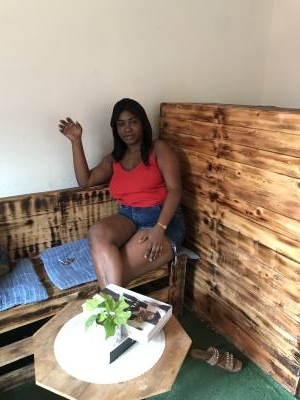 Mona 28 ans Libreville  Gabon