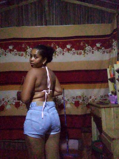 Chabrina 31 ans Antalaha Madagascar