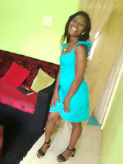 Flore 38 ans Centre  Cameroun