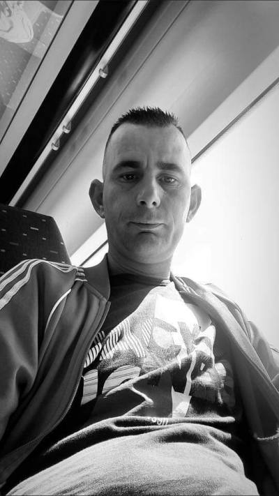 David 40 ans Bruxelles  Belgique