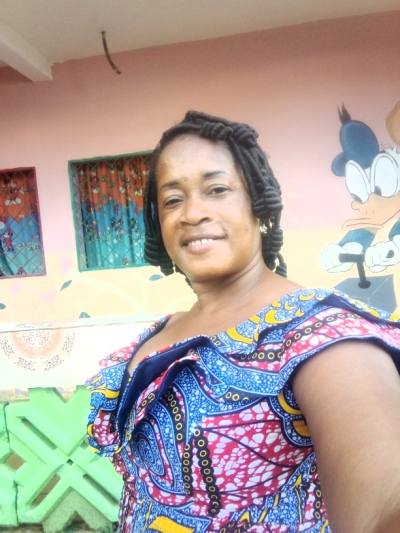 Edwige 44 ans Yaoundé Cameroun