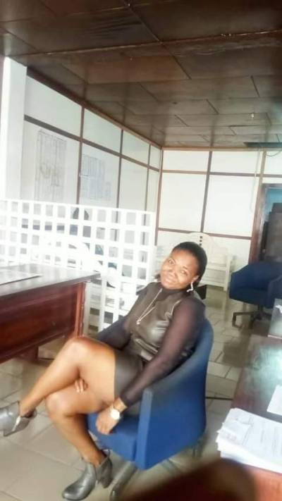 Jeanne 41 ans Yaoundé Cameroun