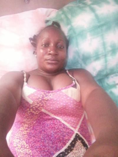 Bernadette 31 ans Yaoundé Centre  Cameroun